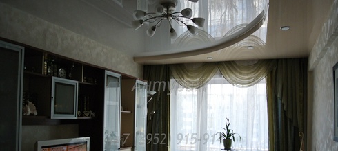 Сатиновые натяжные потолки на кухне